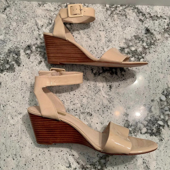 Louise et Cie Punya Patent Leather Wedge Heel Sandals Size 9 - Picture 5 of 9